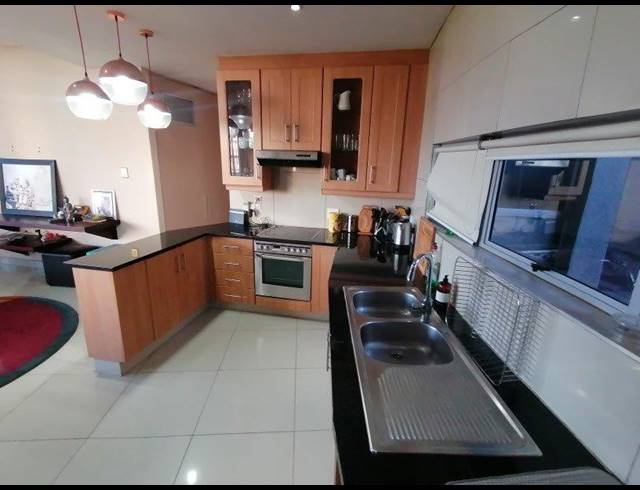 3 BEDROOM APARTMENT FOR SALE IN POINT WATERFRONT